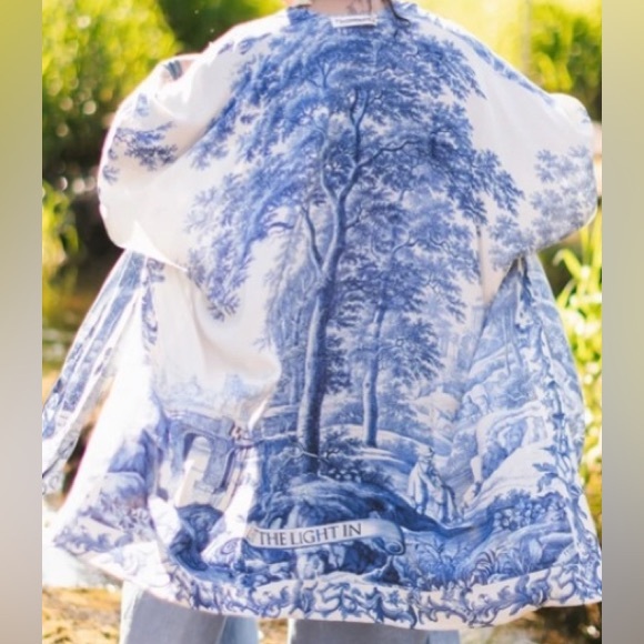 Market of Stars Other - ⭐️Last One⭐️ LET THE LIGHT IN GODDESS DUSTER KIMONO Mid Length Chinoiserie